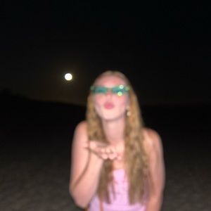 Meet your Posher, Kelli